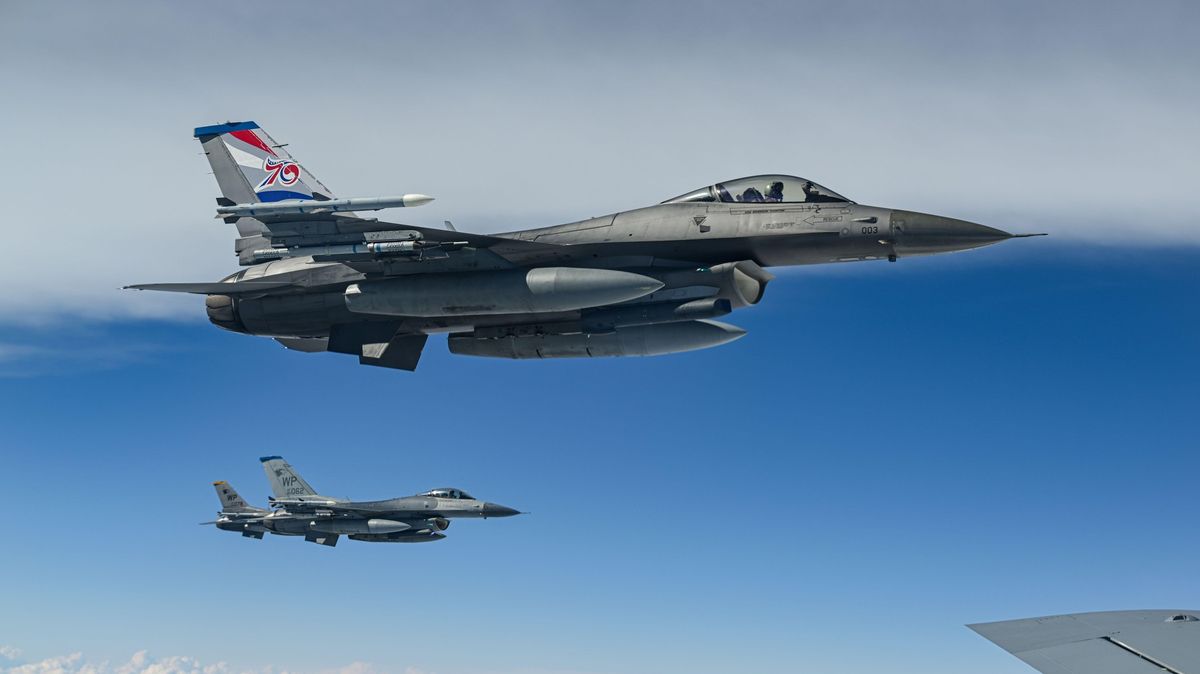 Americké stíhačky zasahovaly proti civilnímu letounu u Trumpova sídla